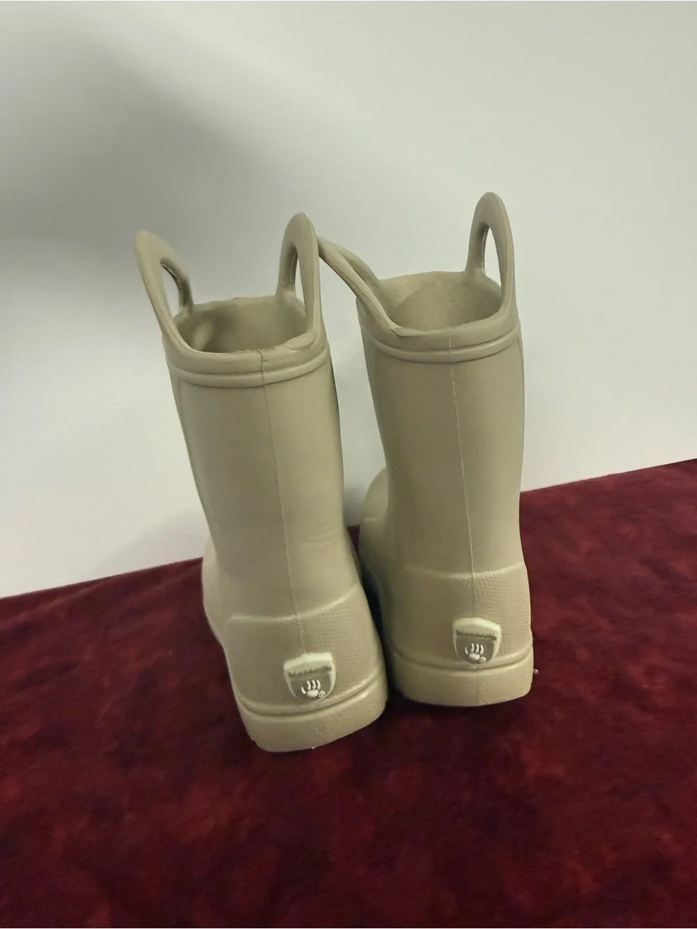 BEARPAW Kids Size 3 Beige Rubber Rain Boots Pull On Handles